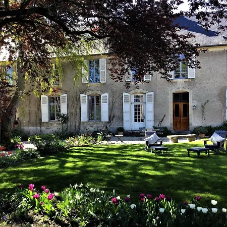 Le Grand Arbre Bed & Breakfast
